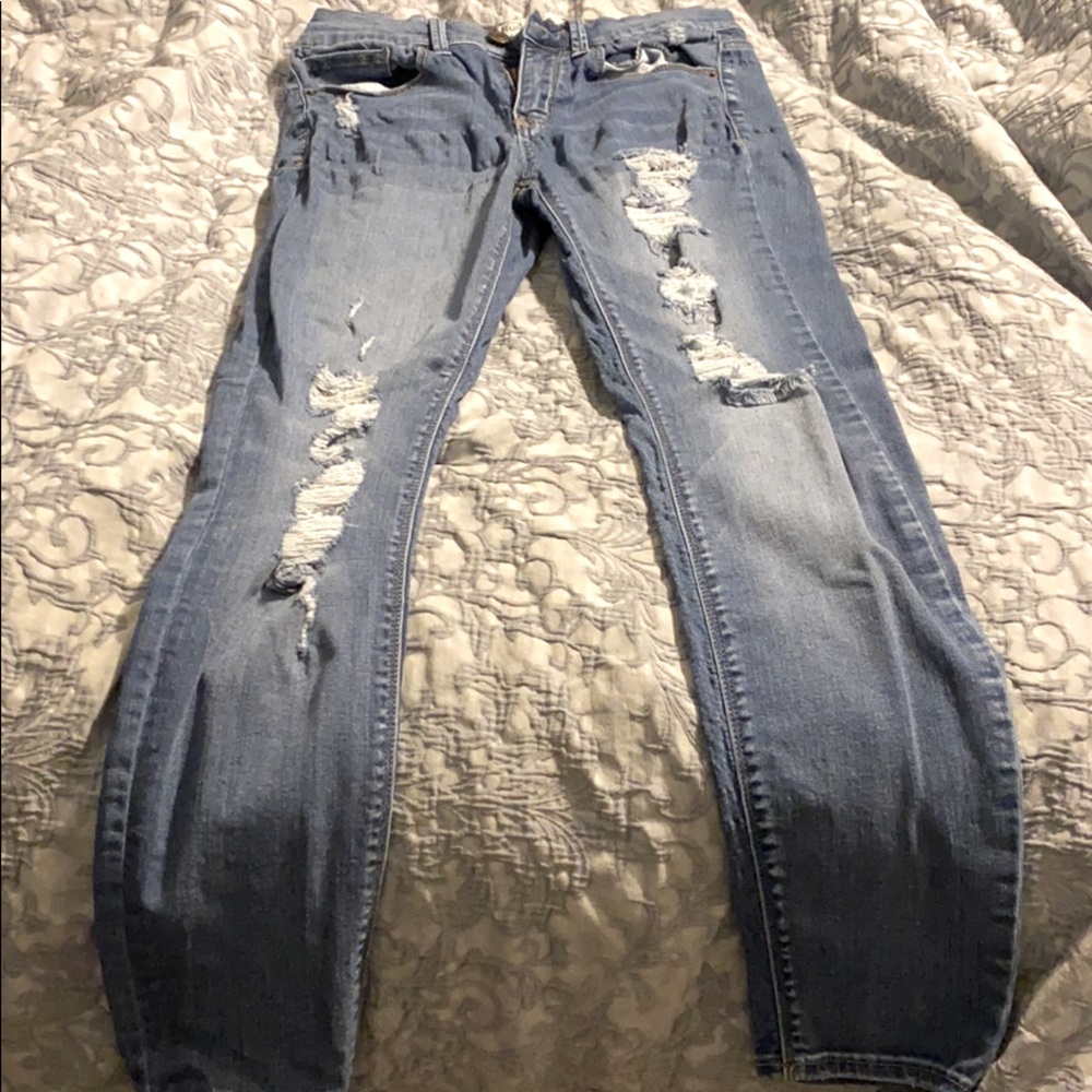 Size 9 low rise skinny jeans